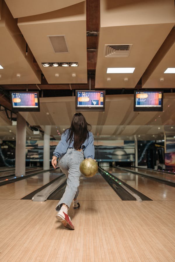 Découvrez les tenues de bowling tendance pour les passionnés